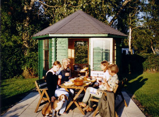 Gartenpavillon 